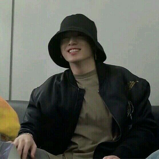 Hot post catching attention from 자유게시판's fandom