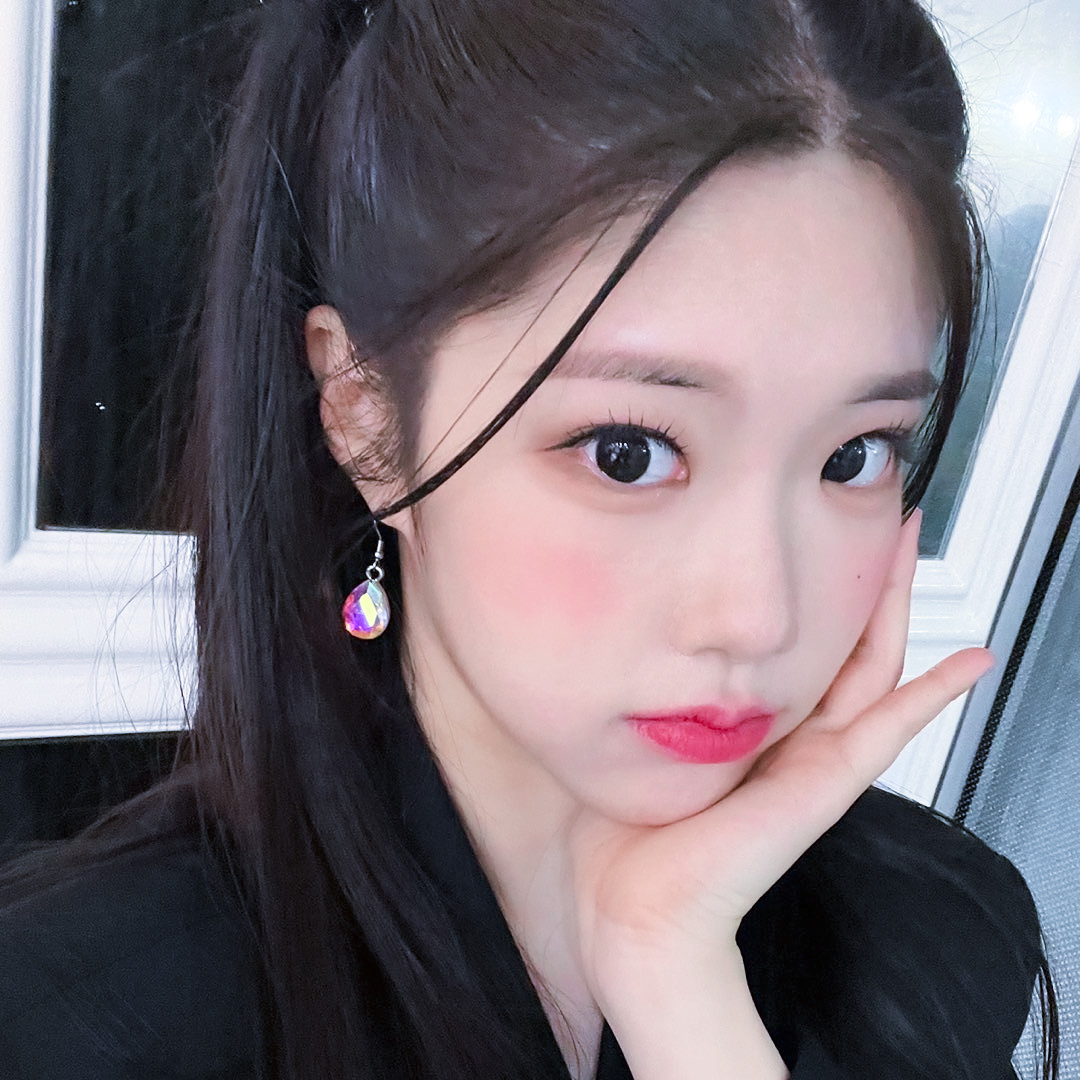 Hot post catching attention from 자유게시판's fandom