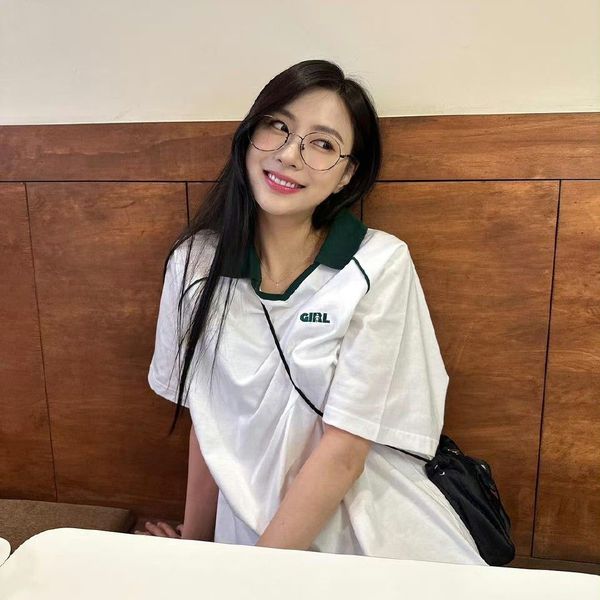 Signature photo of Oh Hayoung (Apink) capturing their charm