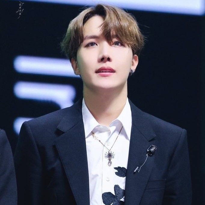 J-hope (防彈少年團)的最新照片