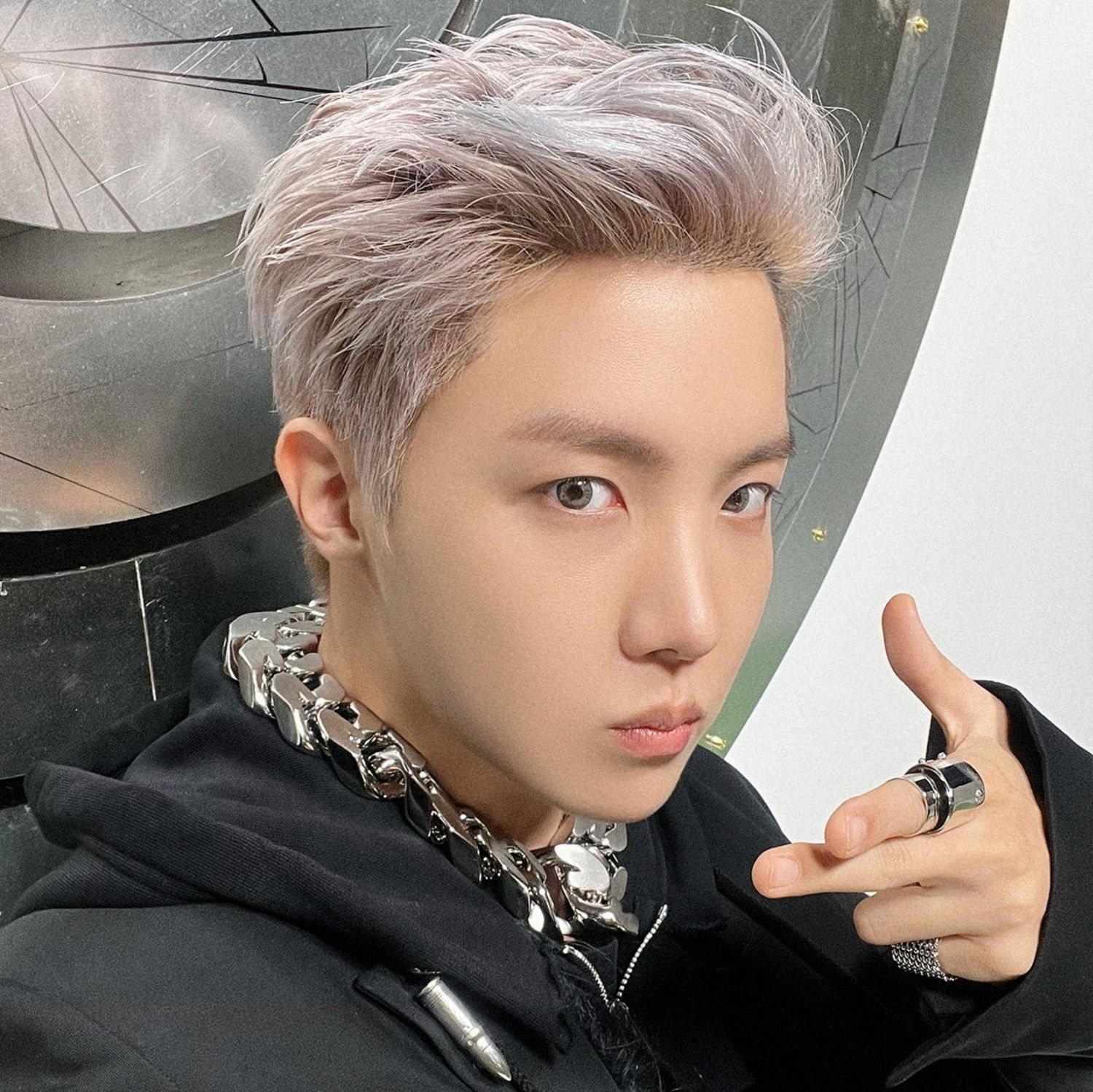 J-hope (防彈少年團)的最新照片