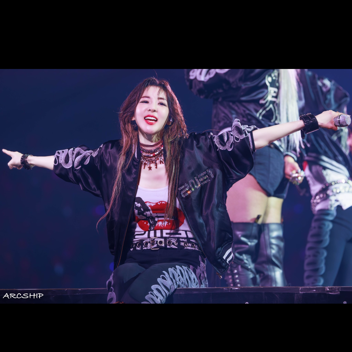 Momen yang diabadikan oleh penggemar Sandara Park (2NE1)