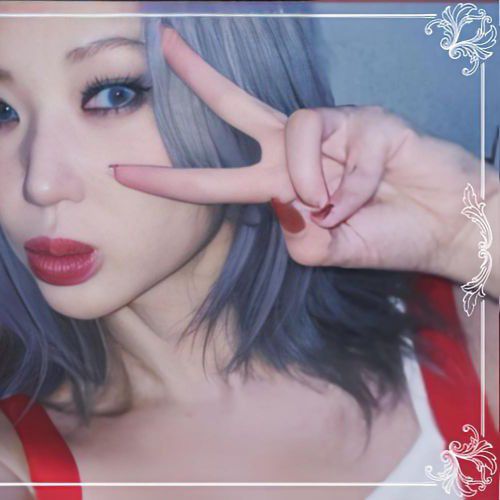 Behind-the-scenes cut of Jinny