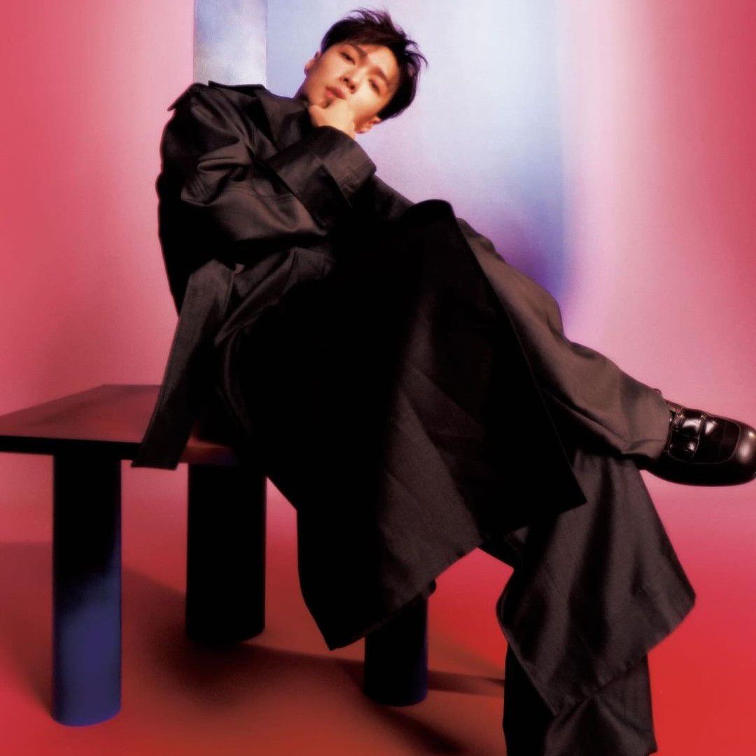 Recent activity shot of Lay (EXO)