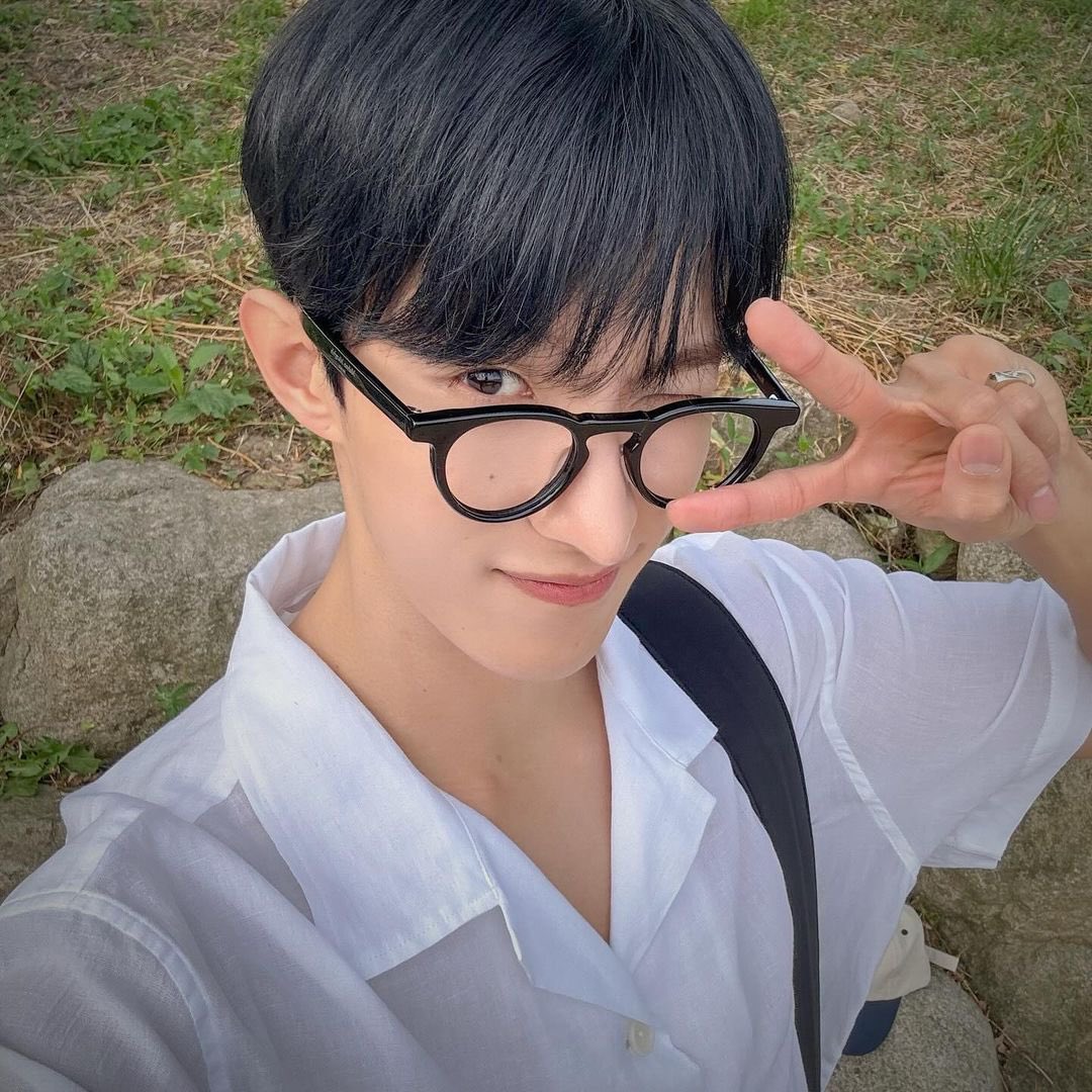 DK (SEVENTEEN)的最新照片
