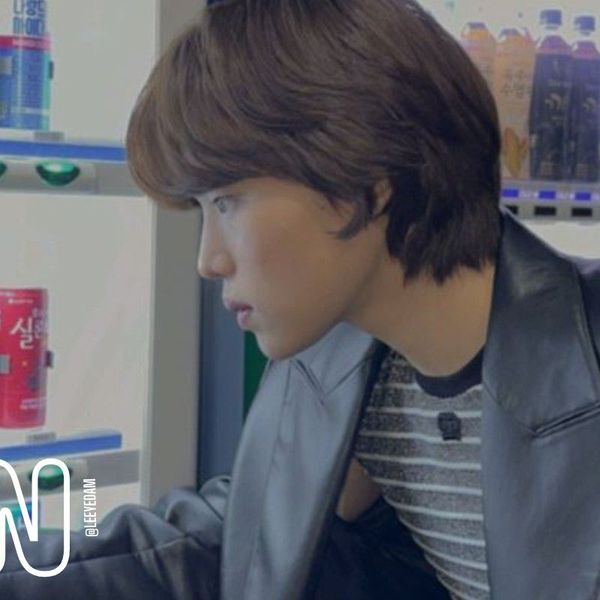 Signature photo of Jungbin (POW) capturing their charm