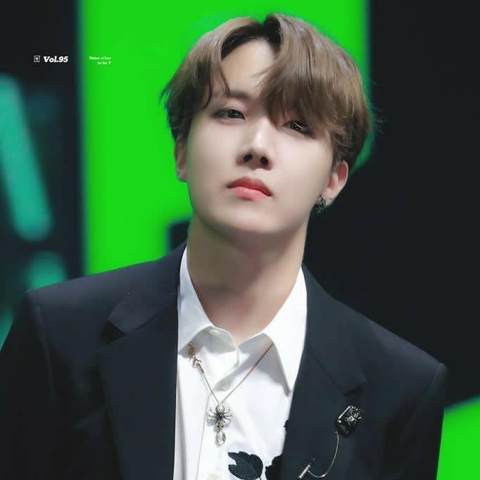 J-hope (防弹少年团)的最新活动照片