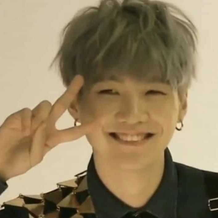 Foto terbaru SUGA (BTS)