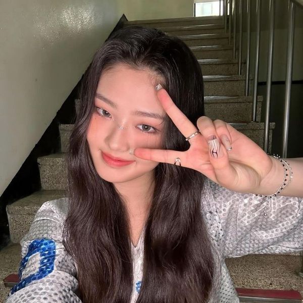 Popular profile picture of Hyunhee (VVUP) loved by fans