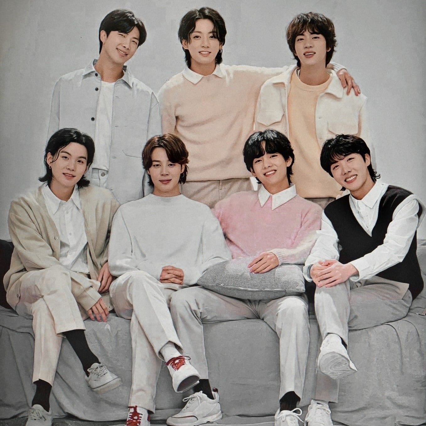 Behind-the-scenes cut of BTS