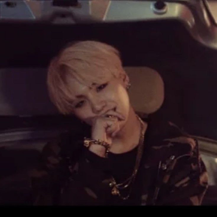 SUGA (BTS)の最新写真