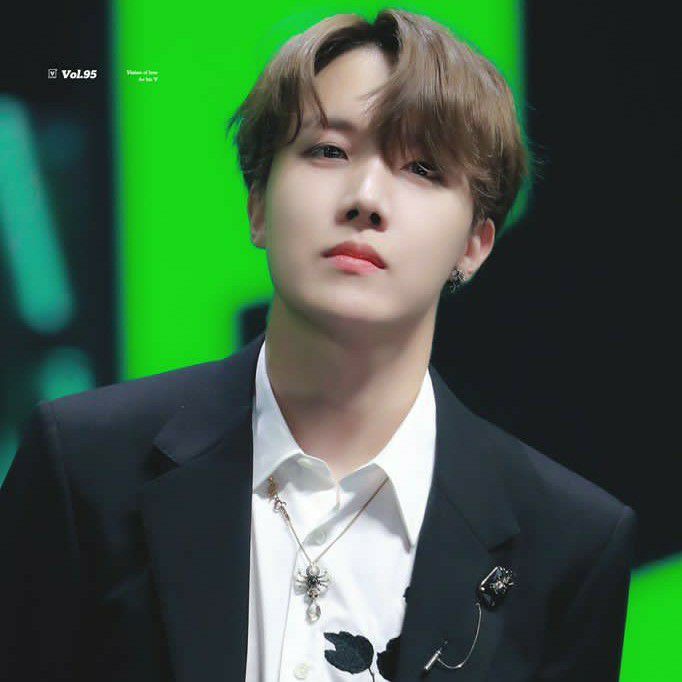 J-hope (防弹少年团)的最新照片