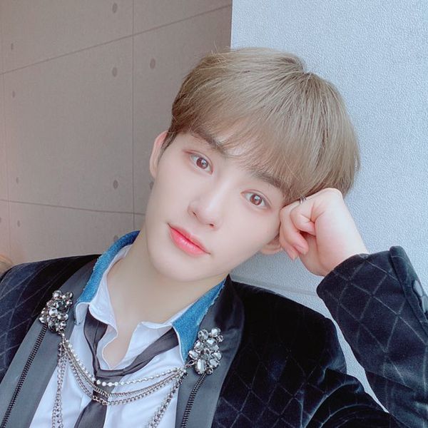 Shining profile picture of J.You on today's Choeaedol