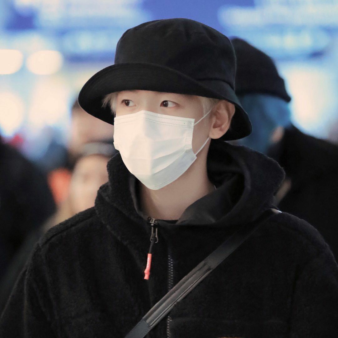 Foto aktivitas terbaru Baekhyun (EXO)