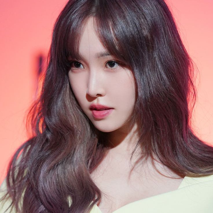 裕株 (GFRIEND)的最新活動照片
