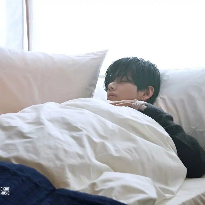 Latest photo of V (BTS)