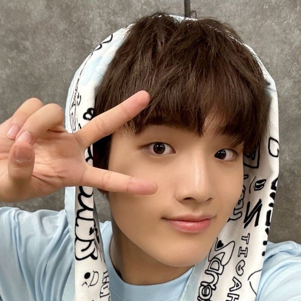 Popular profile image of Yechan (TRENDZ) selected by votes