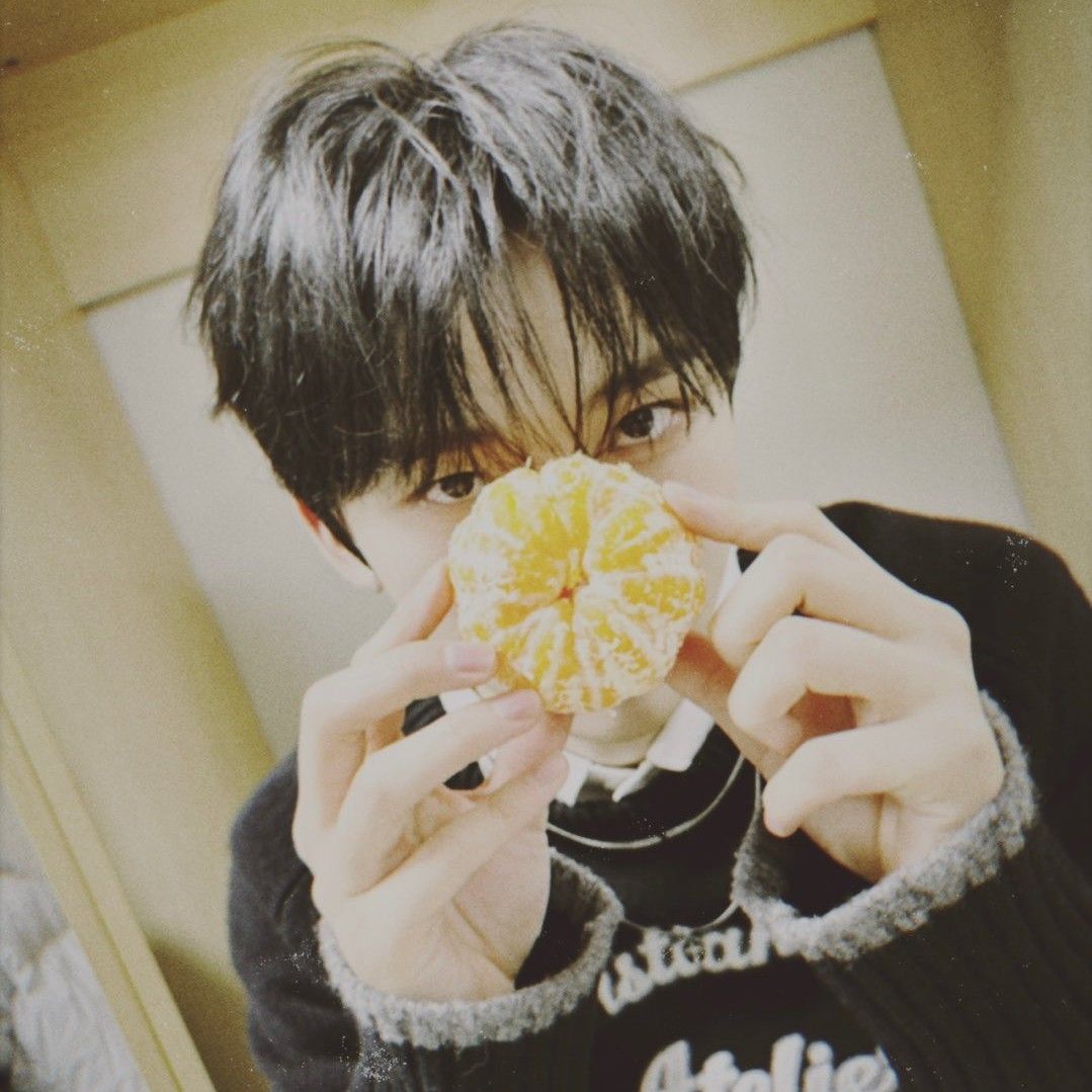 Behind-the-scenes cut of Dohyun (LUN8)