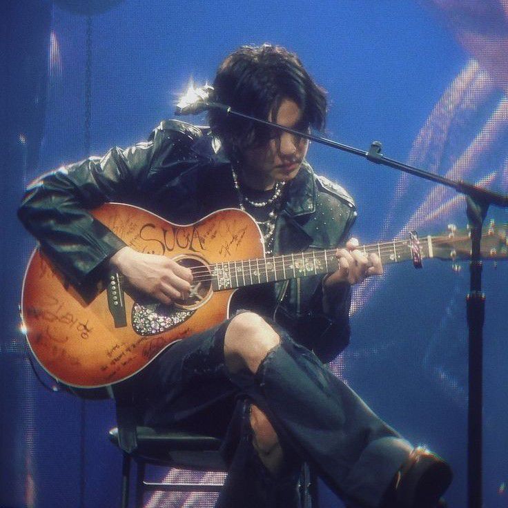 Foto terbaru SUGA (BTS)