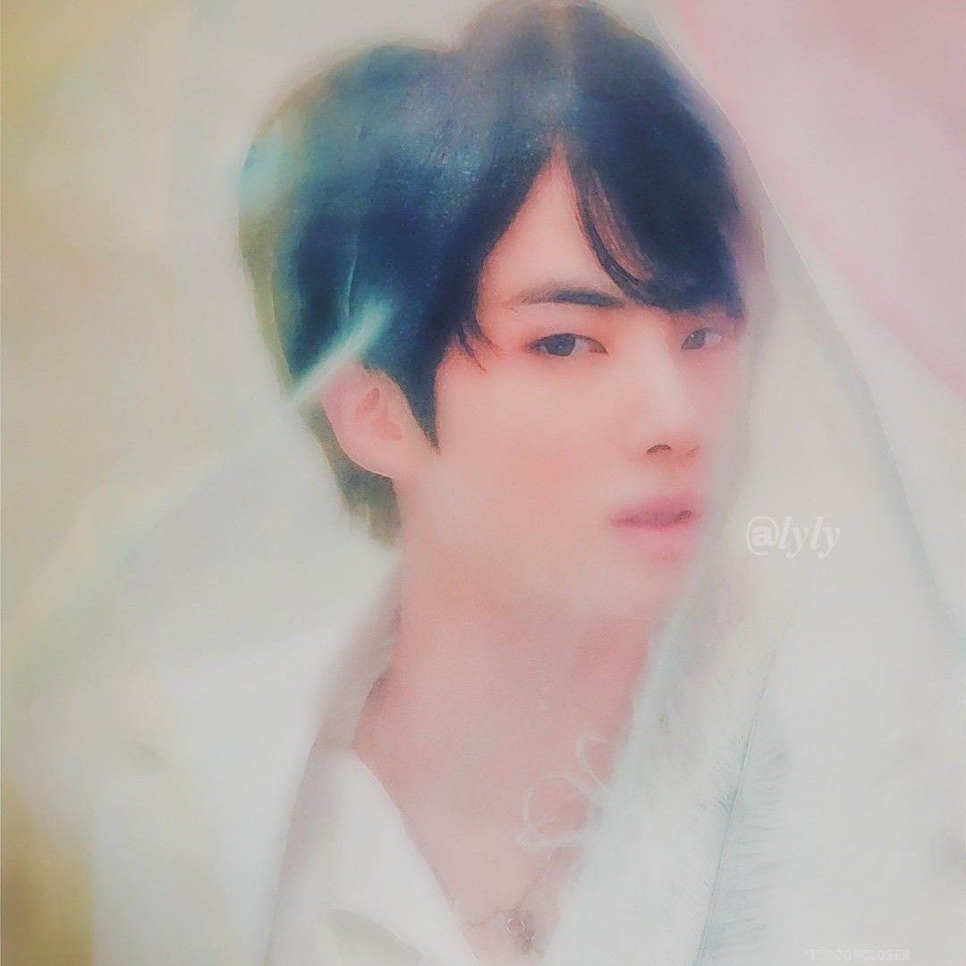 Foto terbaru Jin (BTS)