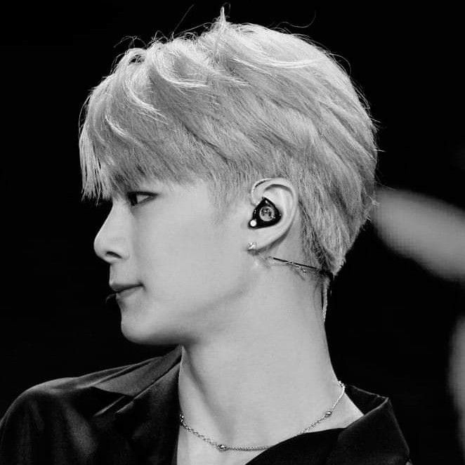 Behind-the-scenes cut of Moonbin (ASTRO)