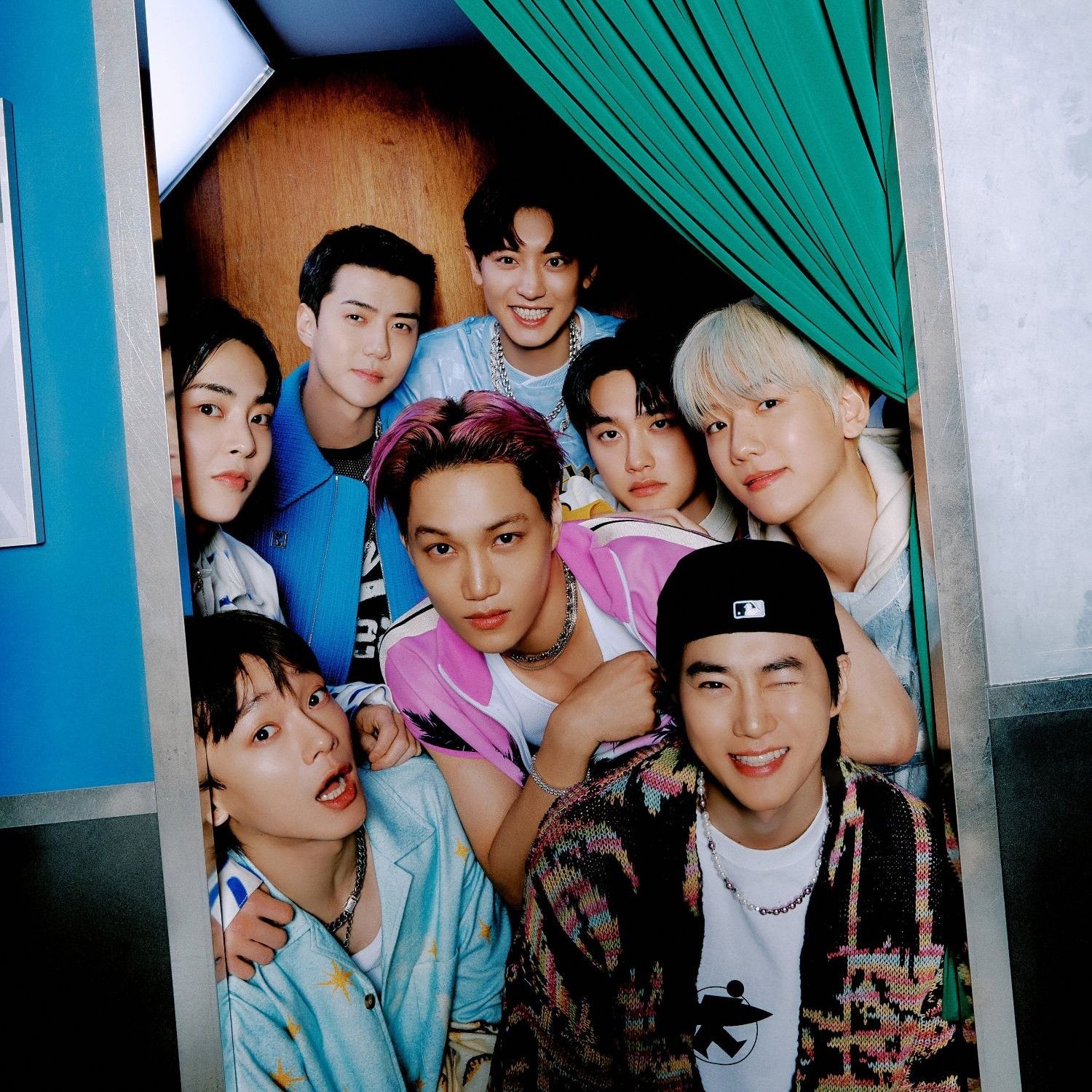 Momen yang diabadikan oleh penggemar EXO