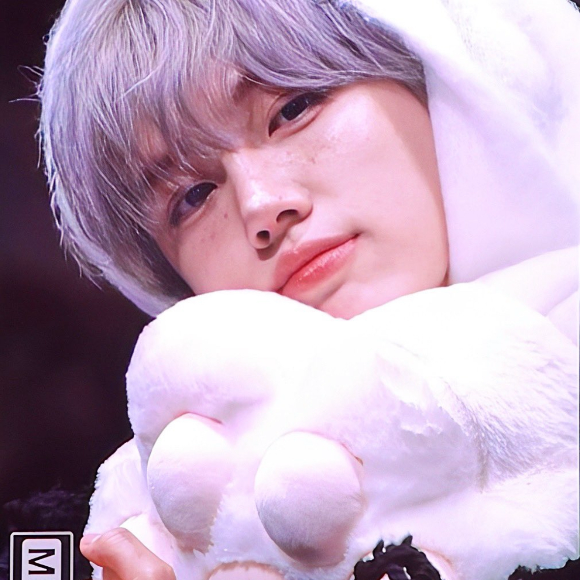 Recent activity shot of Seongmin (CRAVITY)