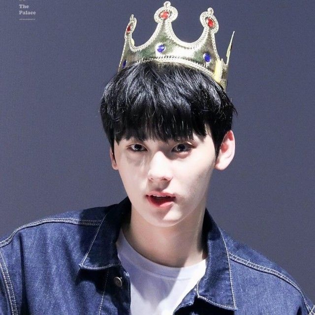 Recent activity shot of Hwang Minhyun