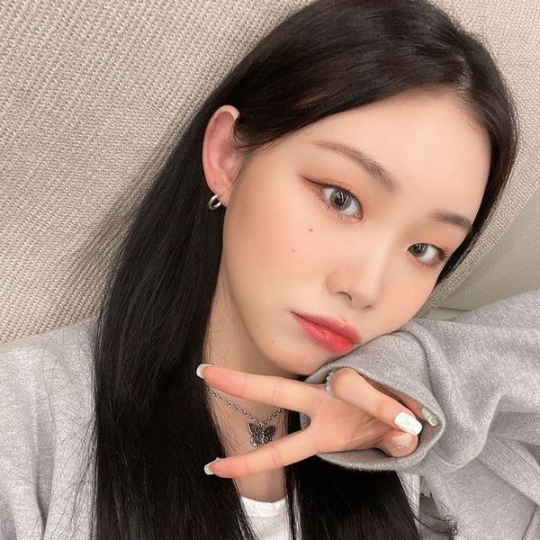 Signature photo of Suhyeon (Billlie) capturing their charm