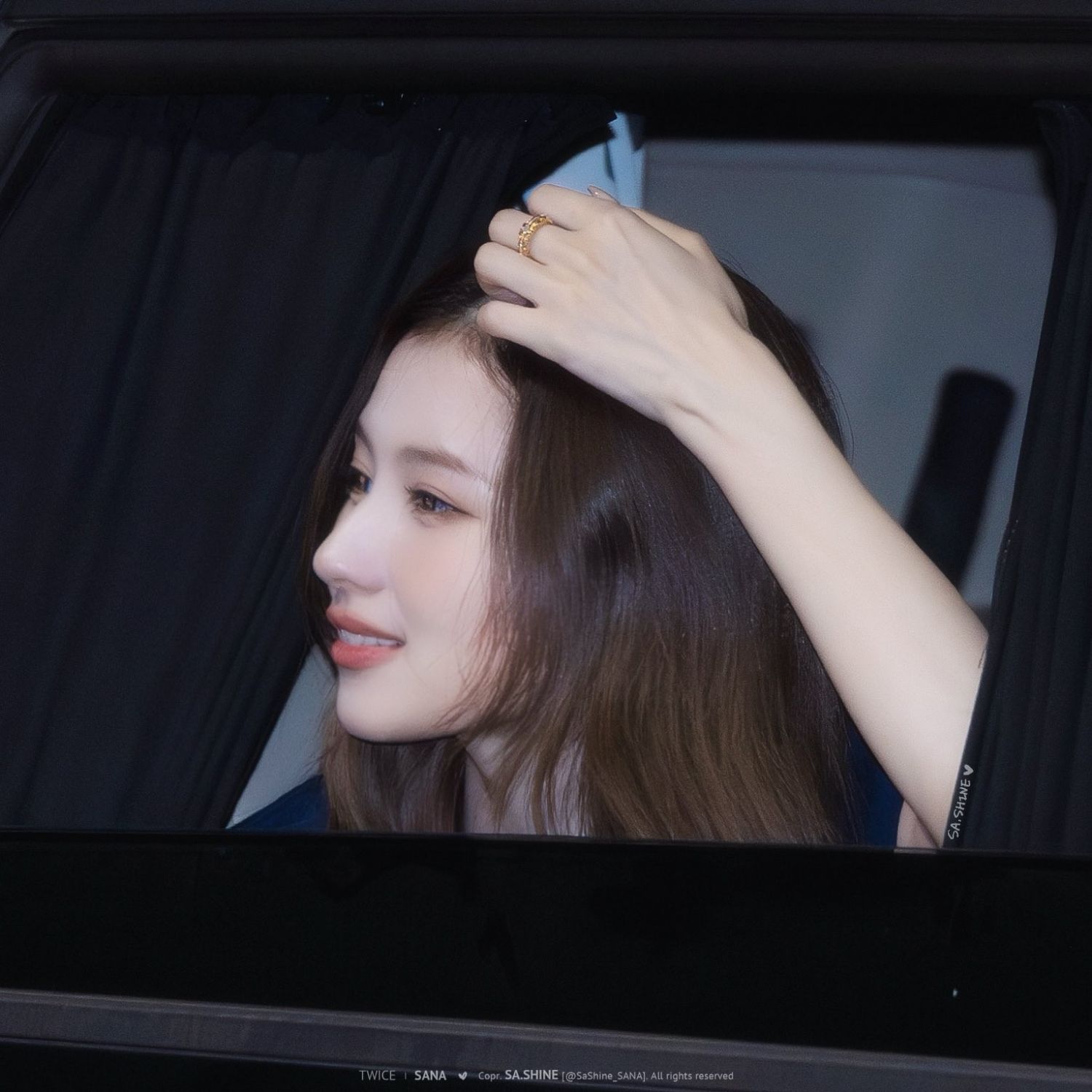 A moment captured by Sana (TWICE)'s fan