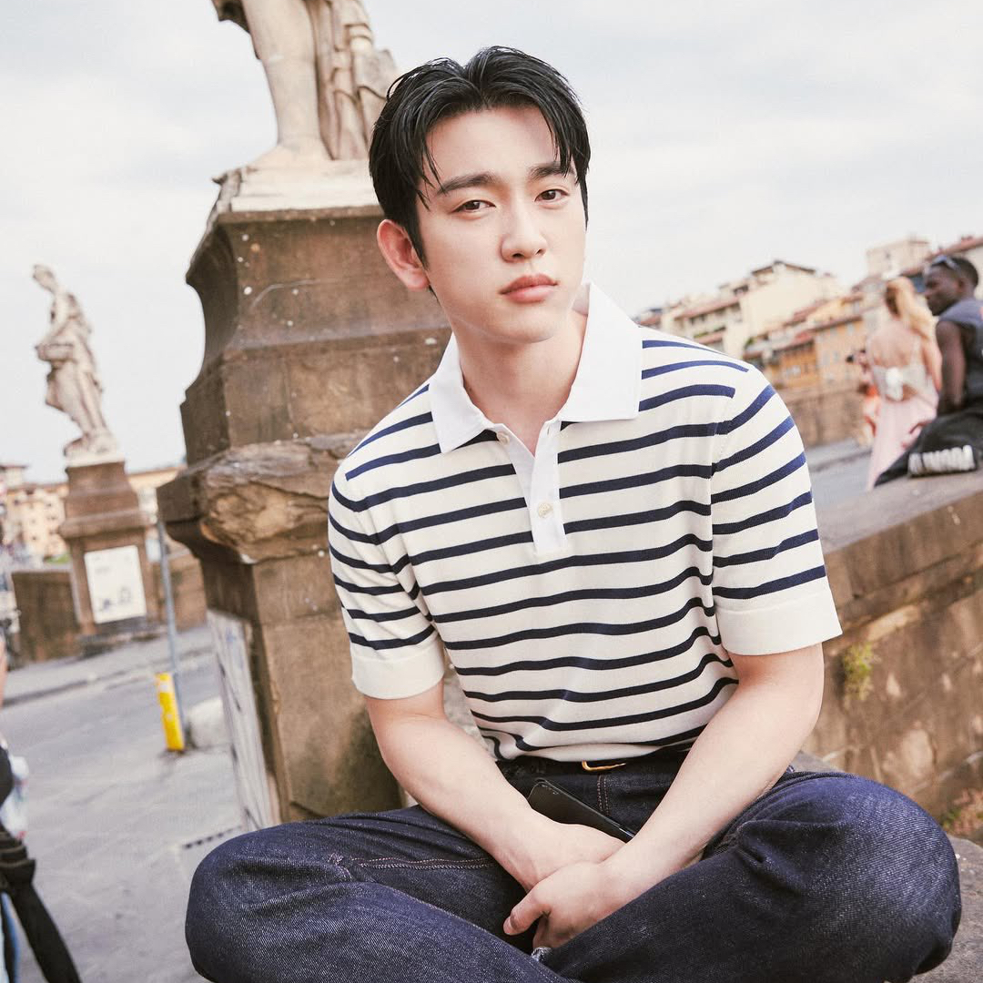 A moment captured by Jinyoung (GOT7)'s fan