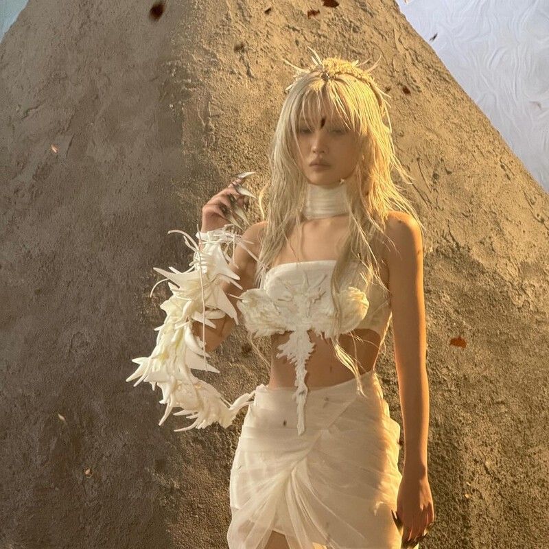 Latest photo of Soyeon (i-dle)