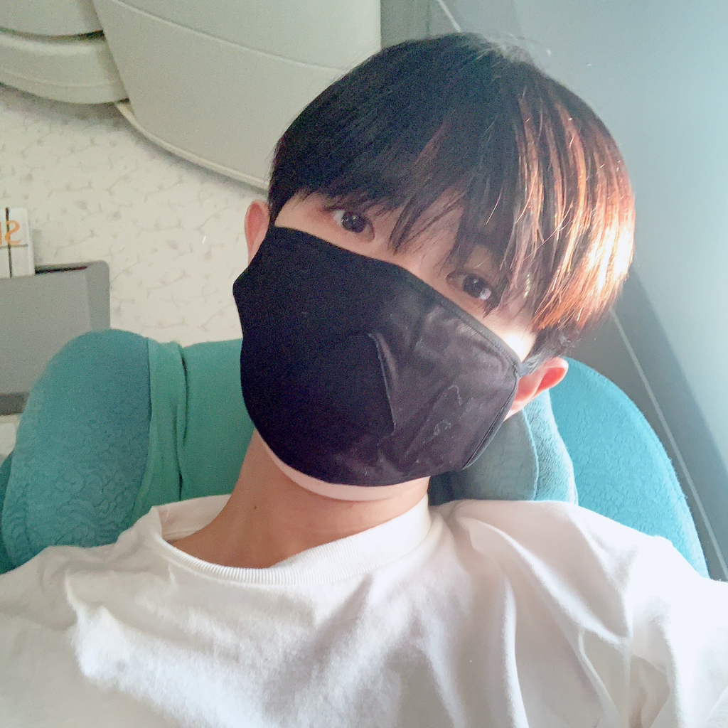 Behind-the-scenes cut of Kim Jaehwan