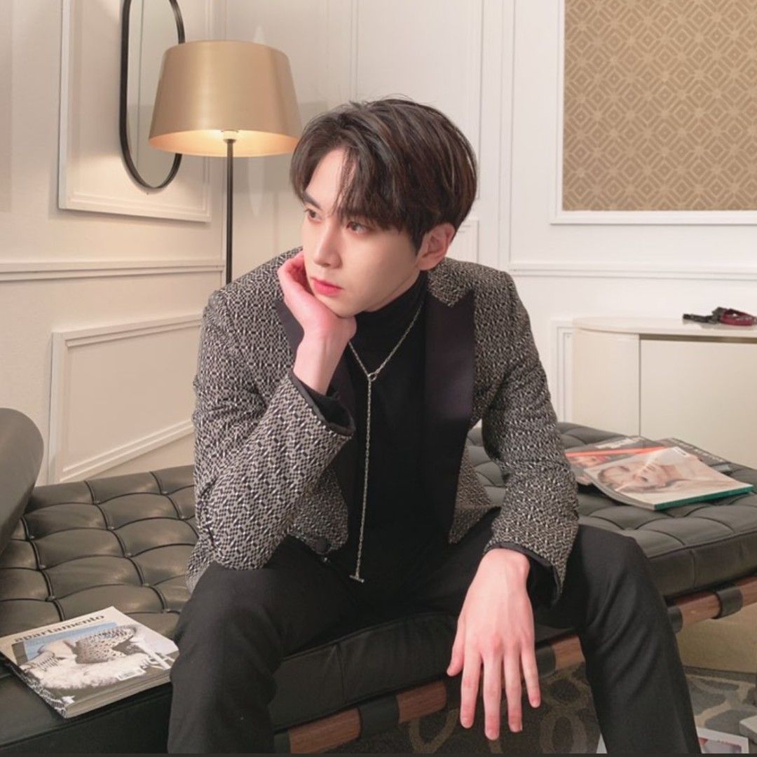 A moment captured by Shinwon (PENTAGON)'s fan