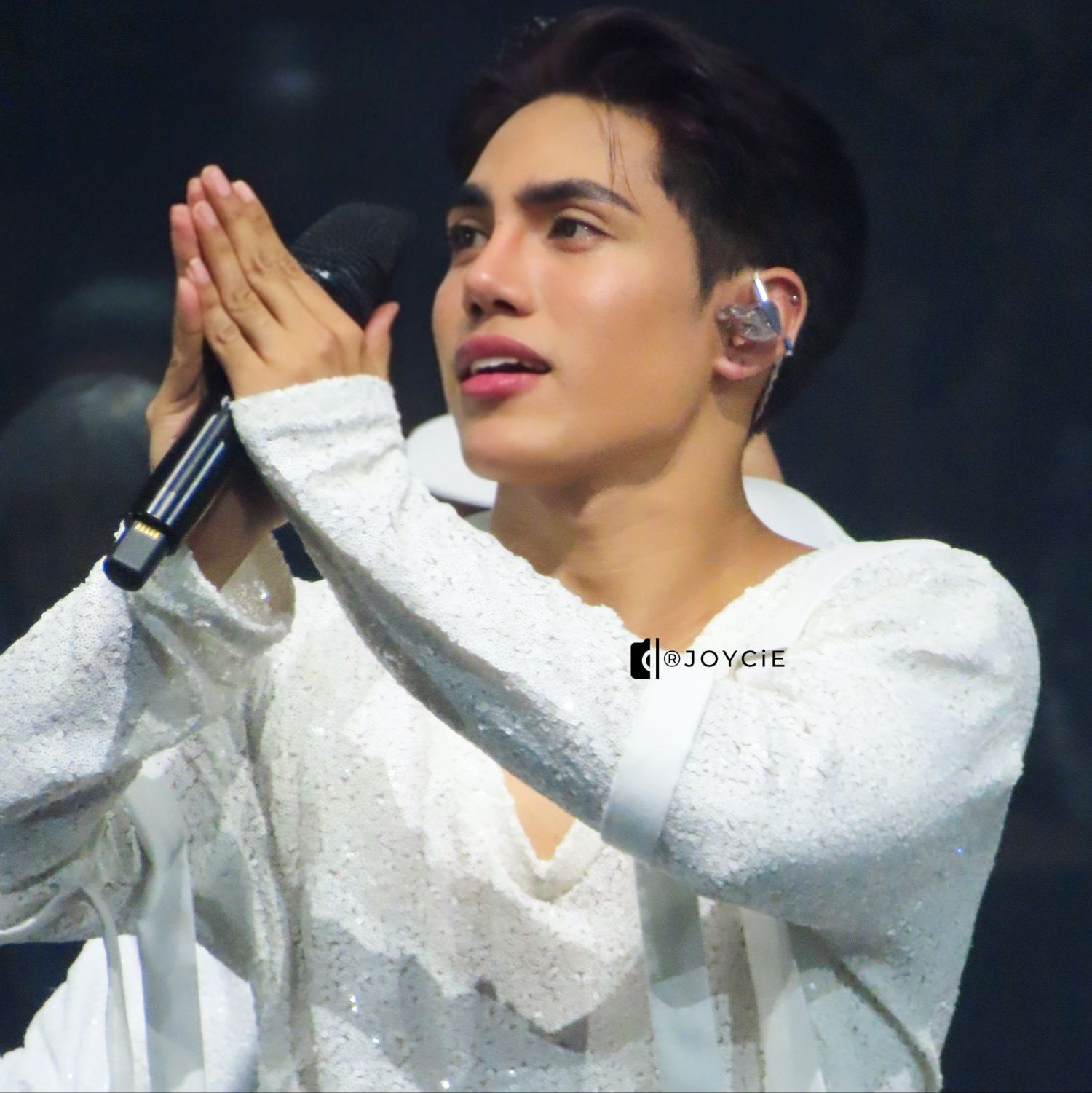 Behind-the-scenes cut of Stell (SB19)