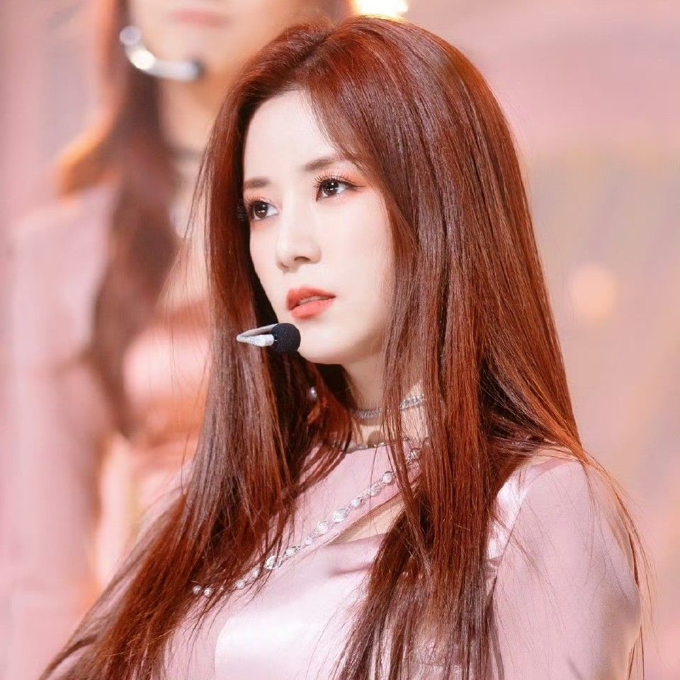 Latest photo of Park Chorong (Apink)