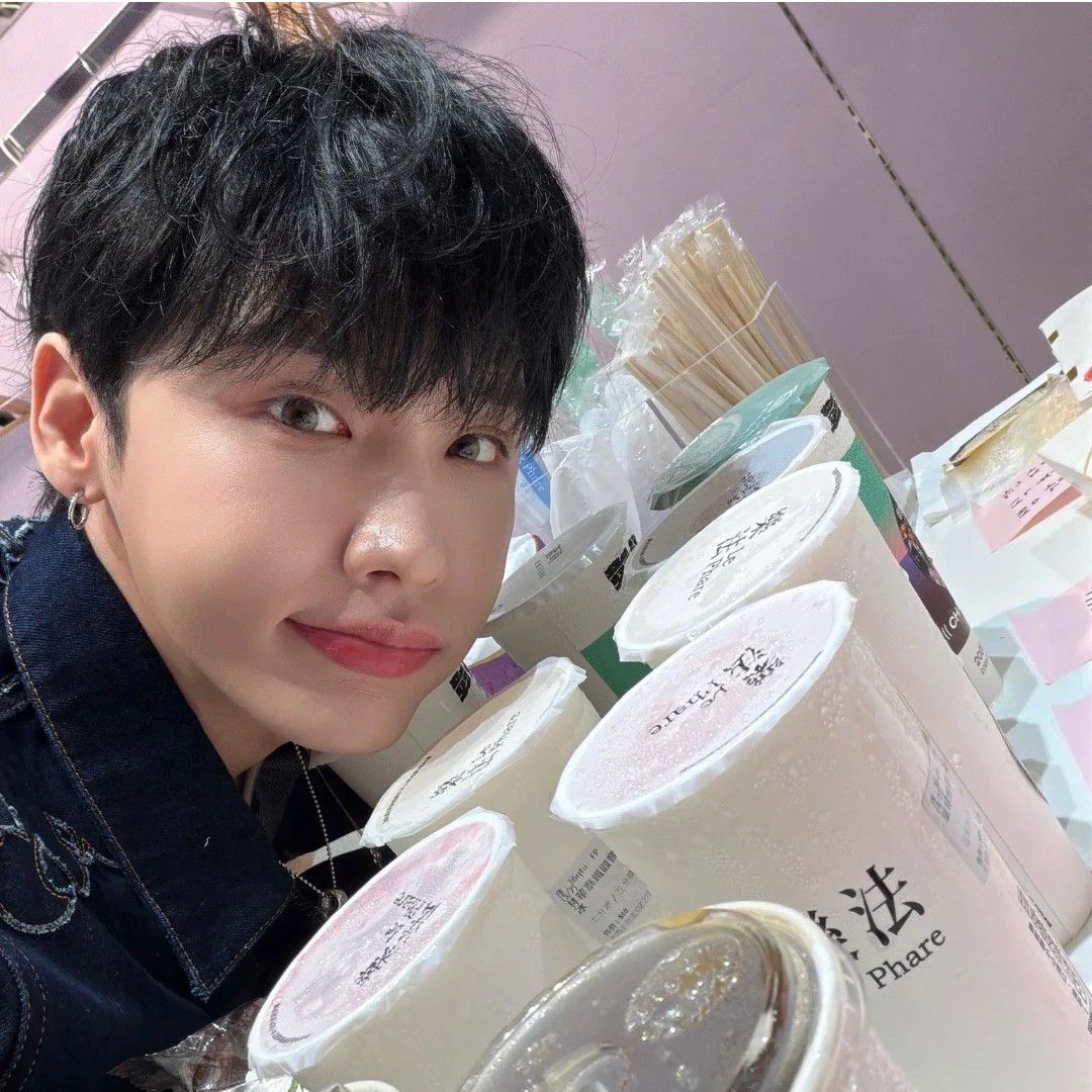 Latest photo of Jeon Woong (AB6IX)