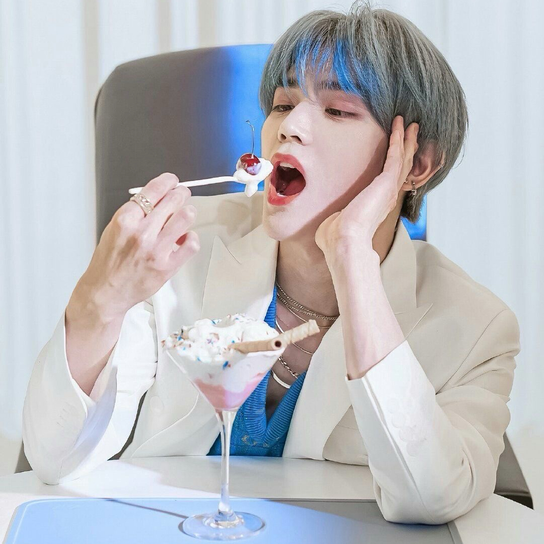 テヨン (NCT 127)の舞台裏ショット