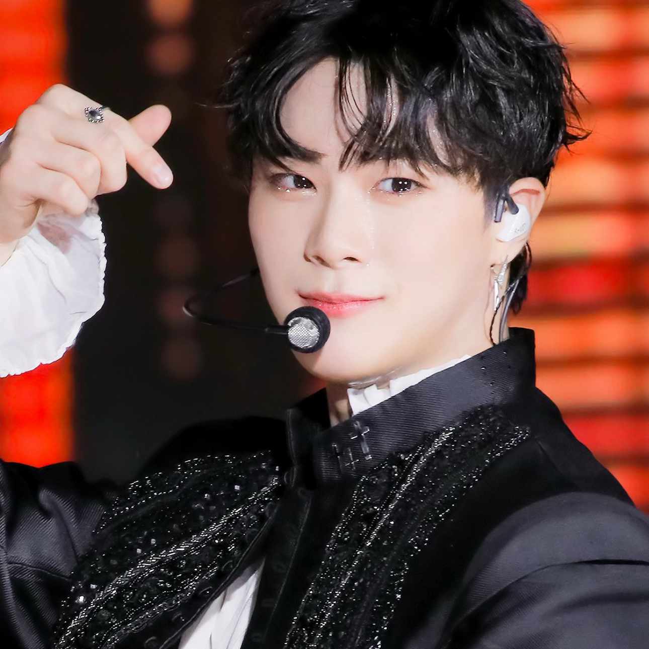 A moment captured by Moonbin (ASTRO)'s fan