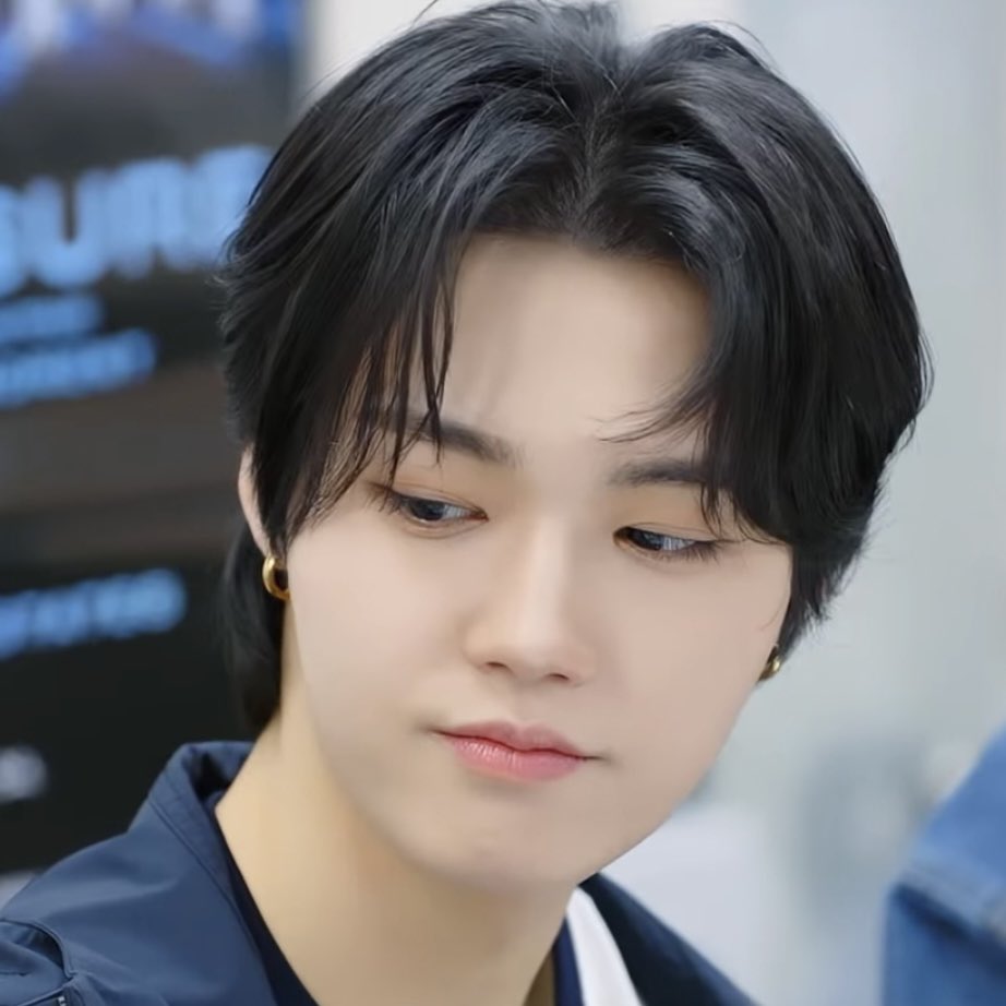 Recent activity shot of Doyoung (TREASURE)