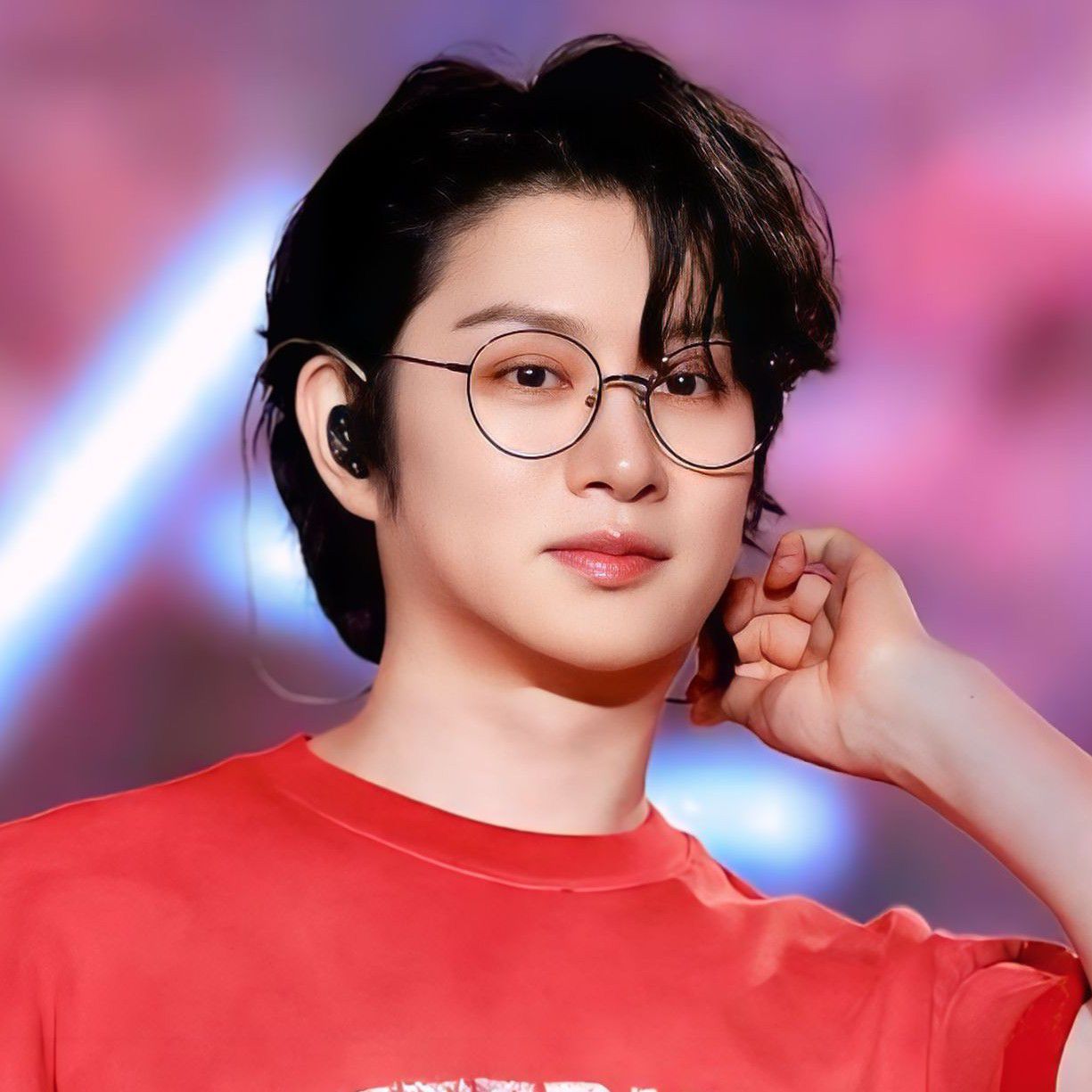 Behind-the-scenes cut of Heechul (Super Junior)