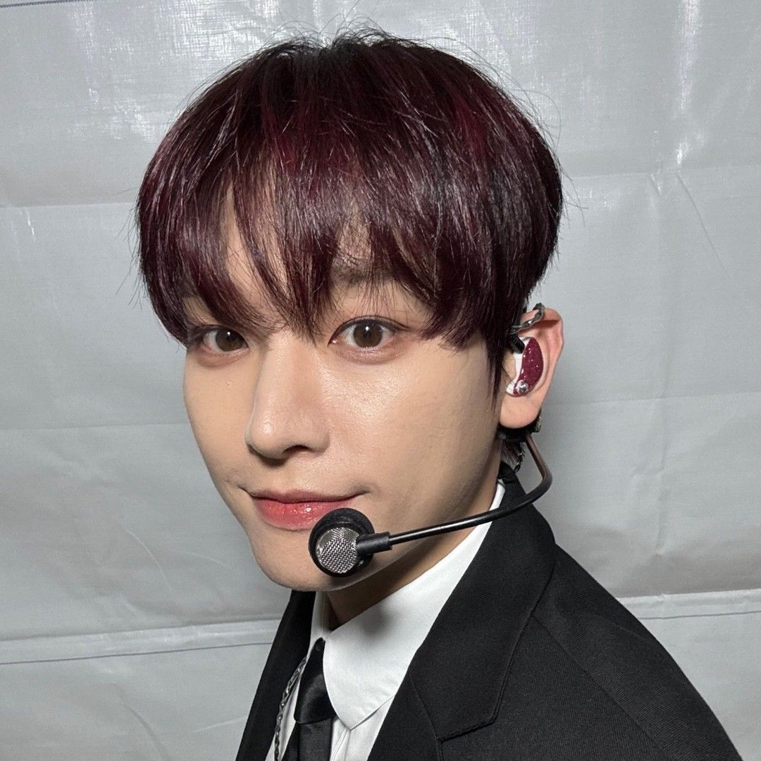 Latest photo of Inseong (SF9)