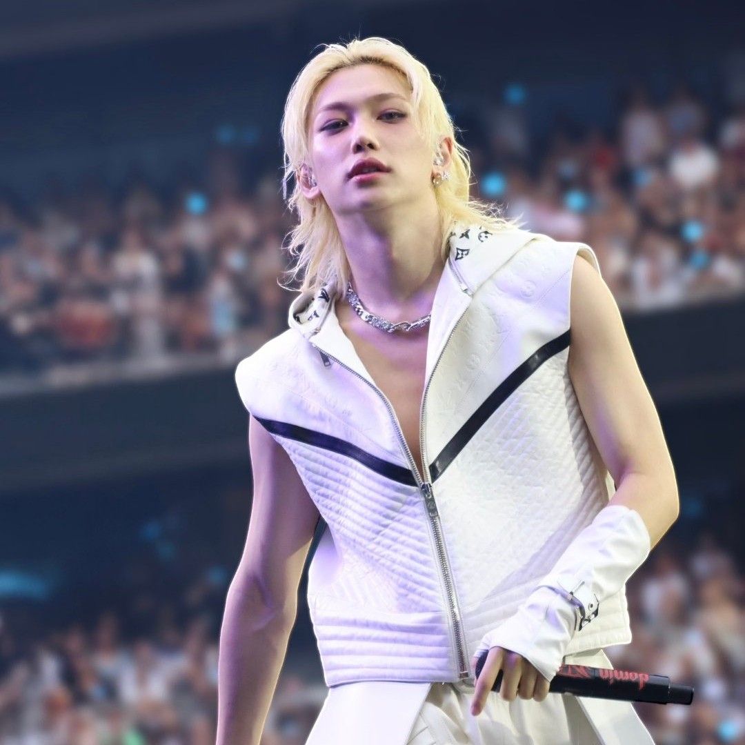 Foto terbaru Felix (Stray Kids)