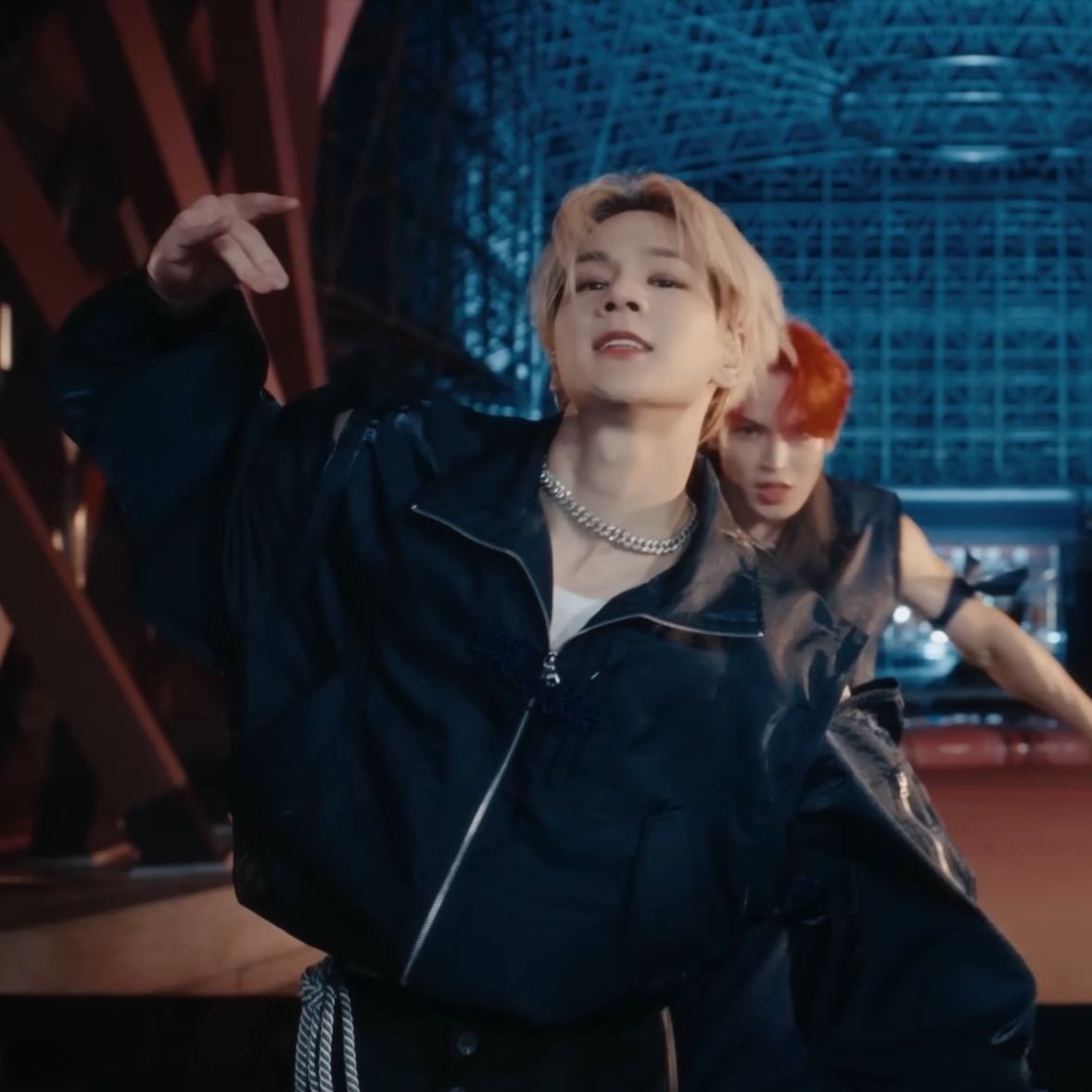 豆原一成 (JO1)的最新照片