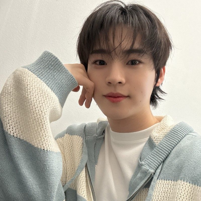 Recent activity shot of Hyojin (ONF)