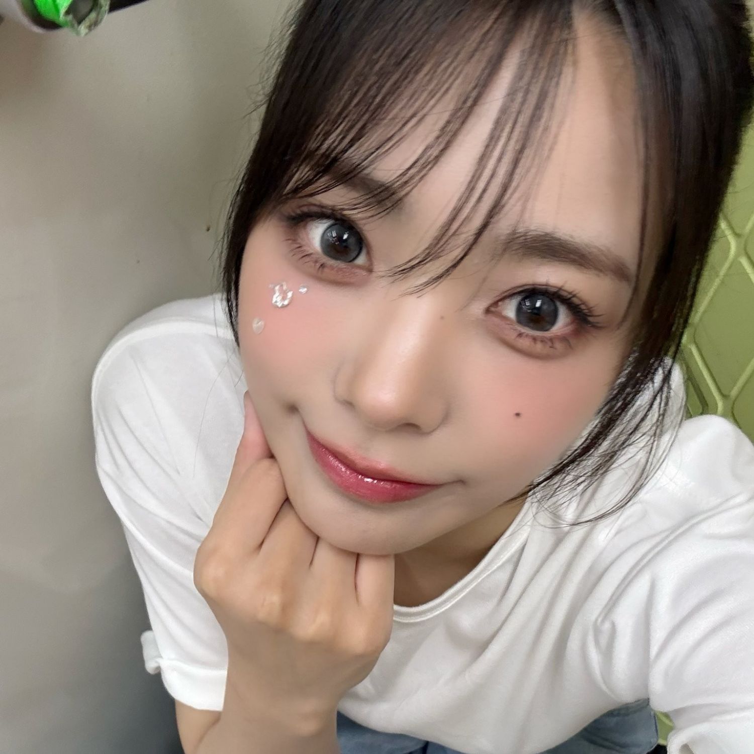 Behind-the-scenes cut of Siyeon (QWER)