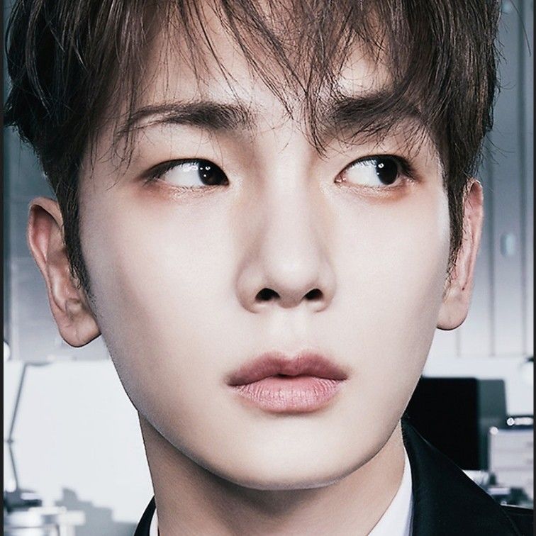 A moment captured by Key (SHINee)'s fan