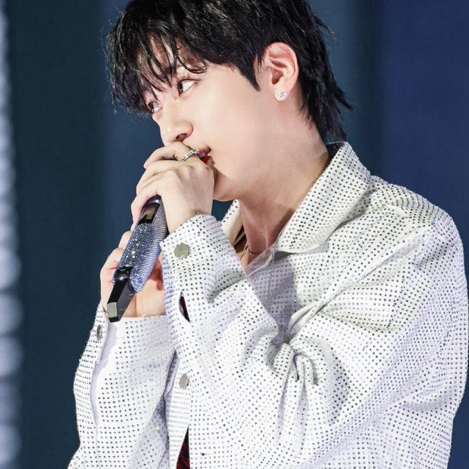 진 (방탄소년단)의 최신 사진