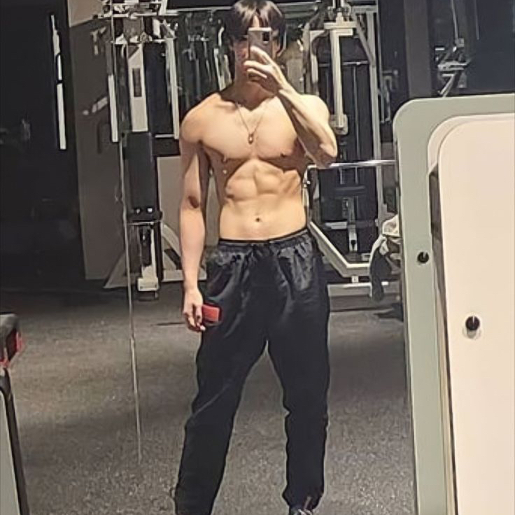 Latest photo of Moonbin (ASTRO)
