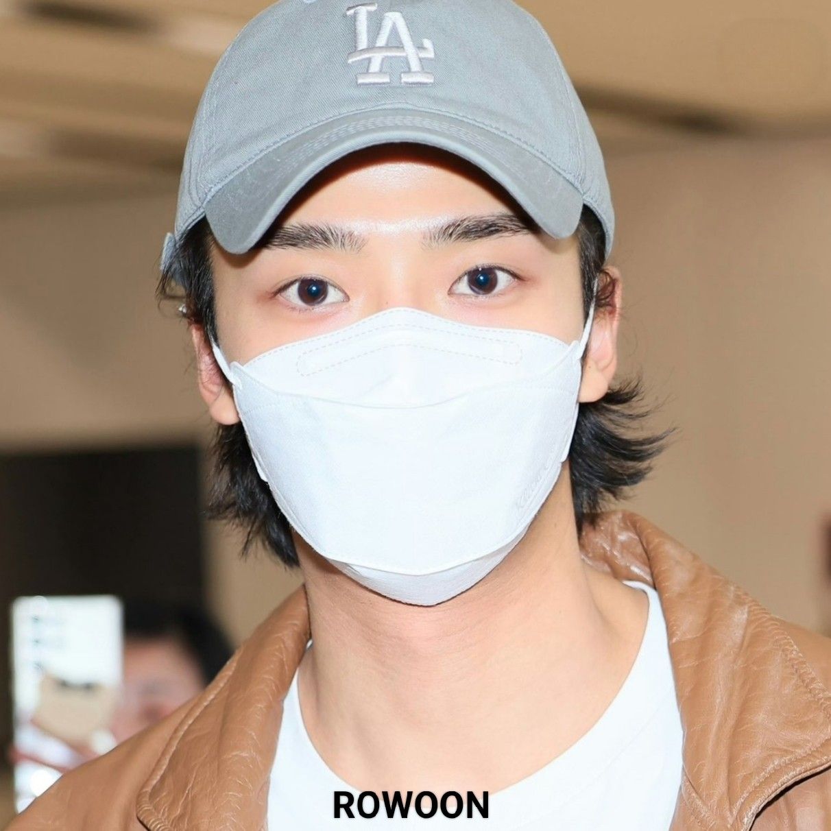 로운의 비하인드 컷